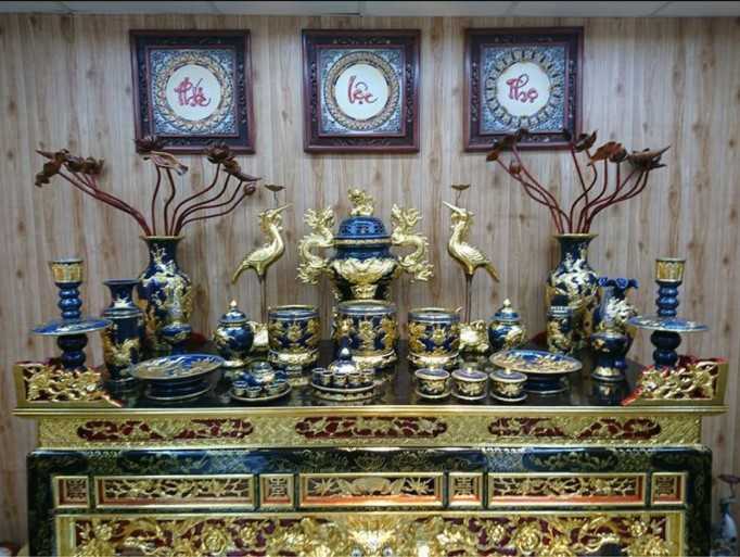 Cách đặt lư hương trên bàn thờ