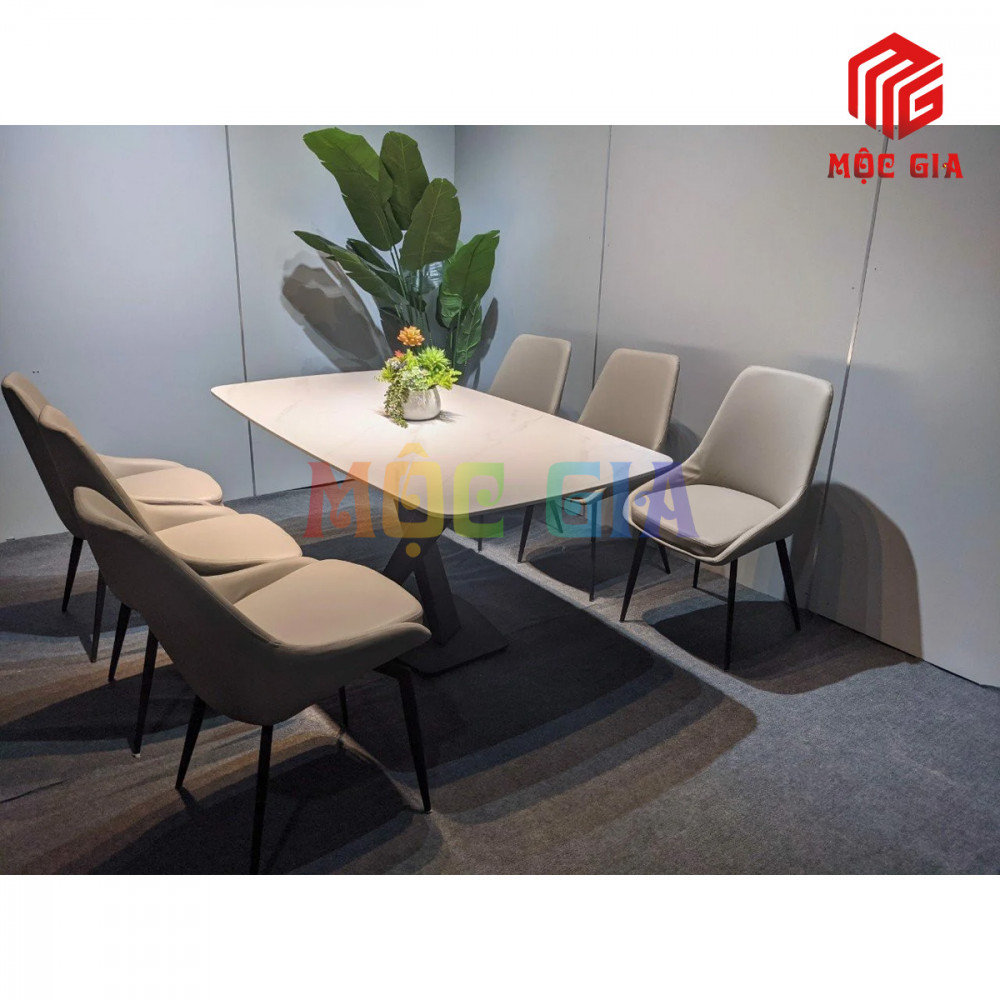 Bàn ăn nhập khẩu đẹp MG - BANK 032