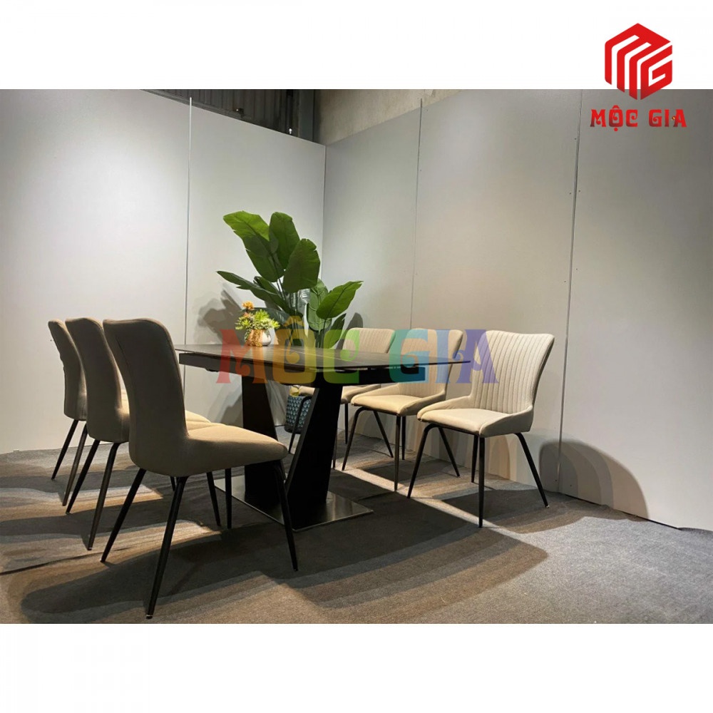 Bàn ăn nhập khẩu đẹp MG - BANK 033